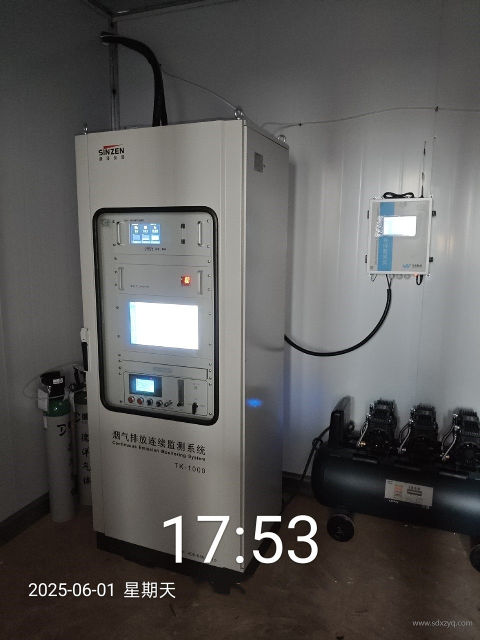 煙氣在線監(jiān)測(cè)系統(tǒng).jpg